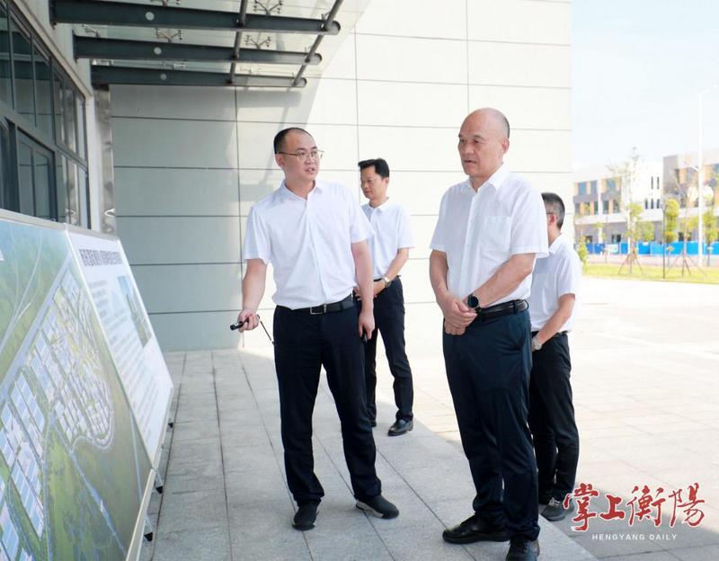 刘越高围绕“以人为本的新型城镇化”主题开展“十五五”规划专题调研